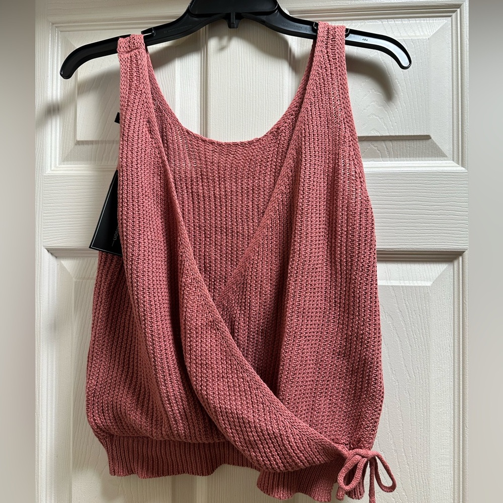 Moon & Madison blush sweater tank